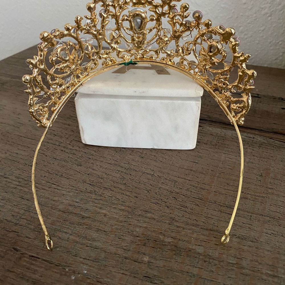 tiara - Picture 2 of 2